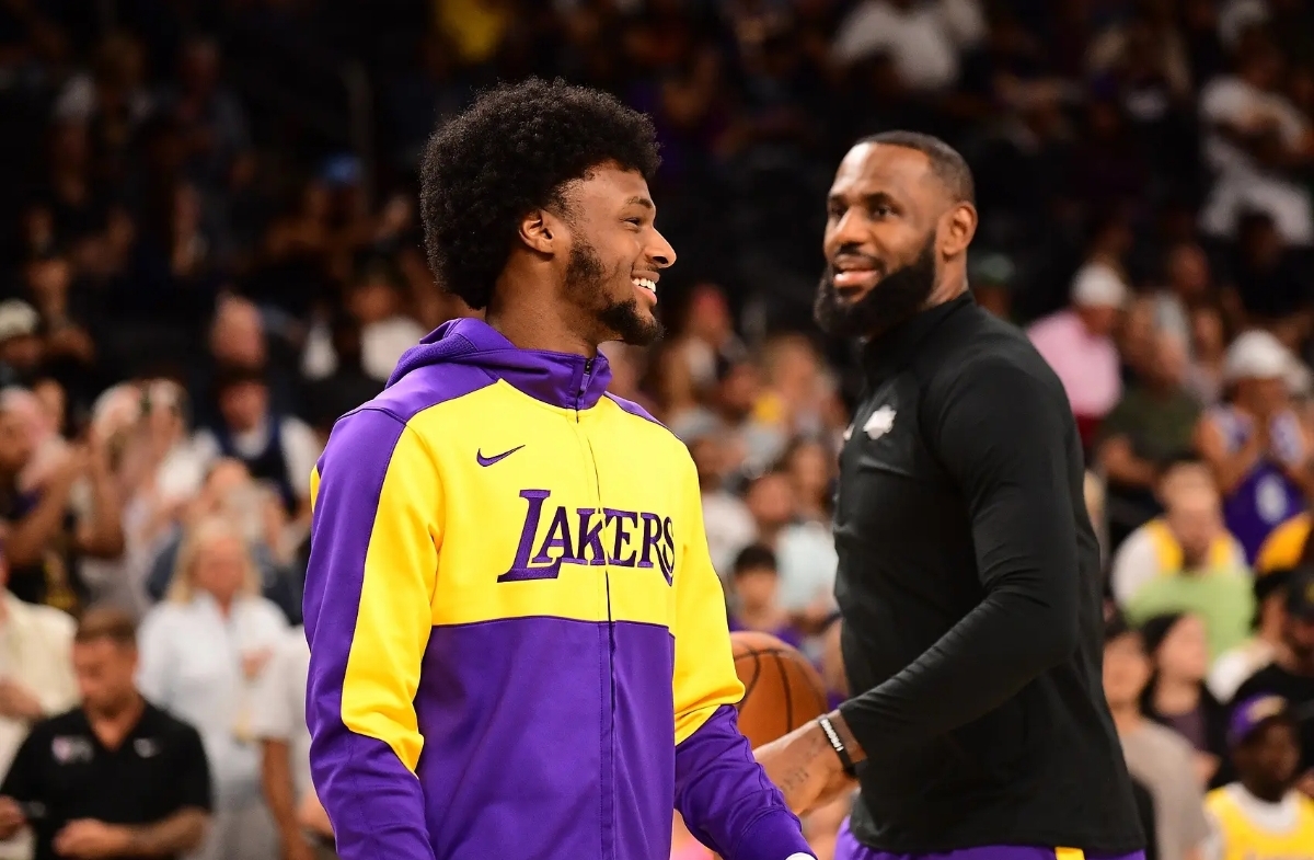 雄鹿惨败湖人,米德尔顿砍下30分 雄鹿惨败湖人,米德尔顿砍下30分