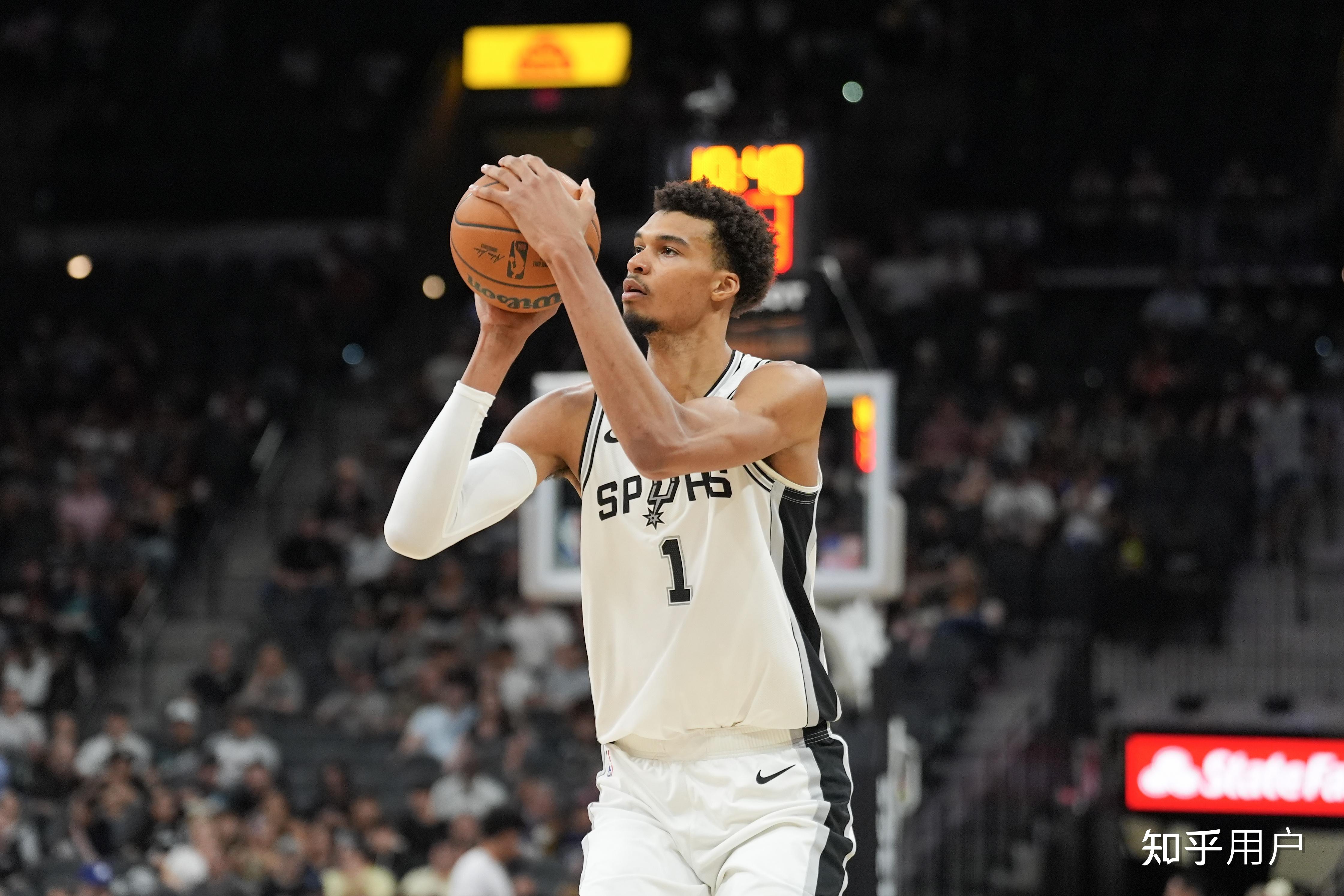 关于快船主场不敌马刺，乔治砍下26分的信息