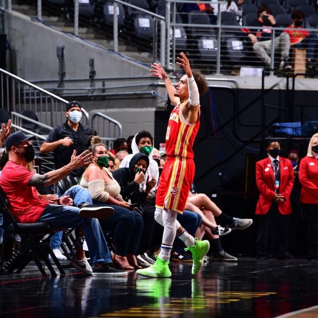 包含开拓者胜老鹰，安东尼全场表现抢眼的词条